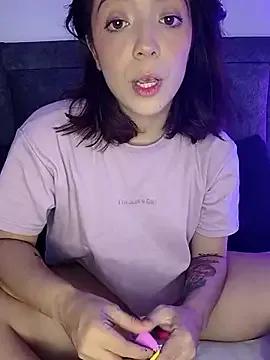 summi10 on StripChat 