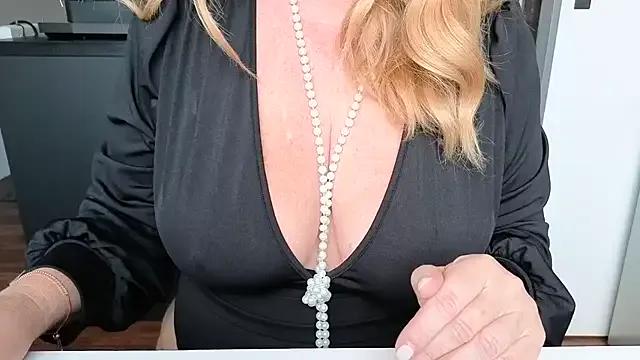 TammyJeann on StripChat 