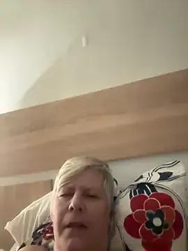 StripChat VyC7564 is Freechat VyC7564 — Leck ihr den Arsch und steck ihr zwei Fi